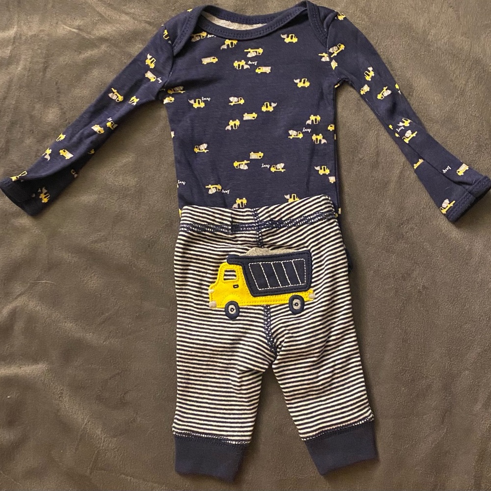 Preemie Carters Outfit